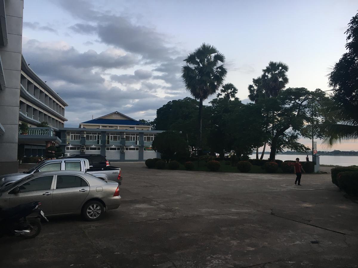 Mekong Hotel Thakhek Exteriör bild