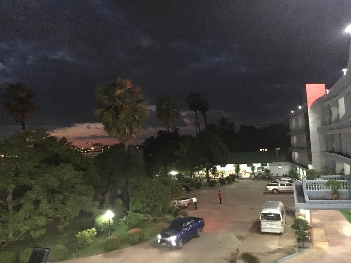 Mekong Hotel Thakhek Exteriör bild
