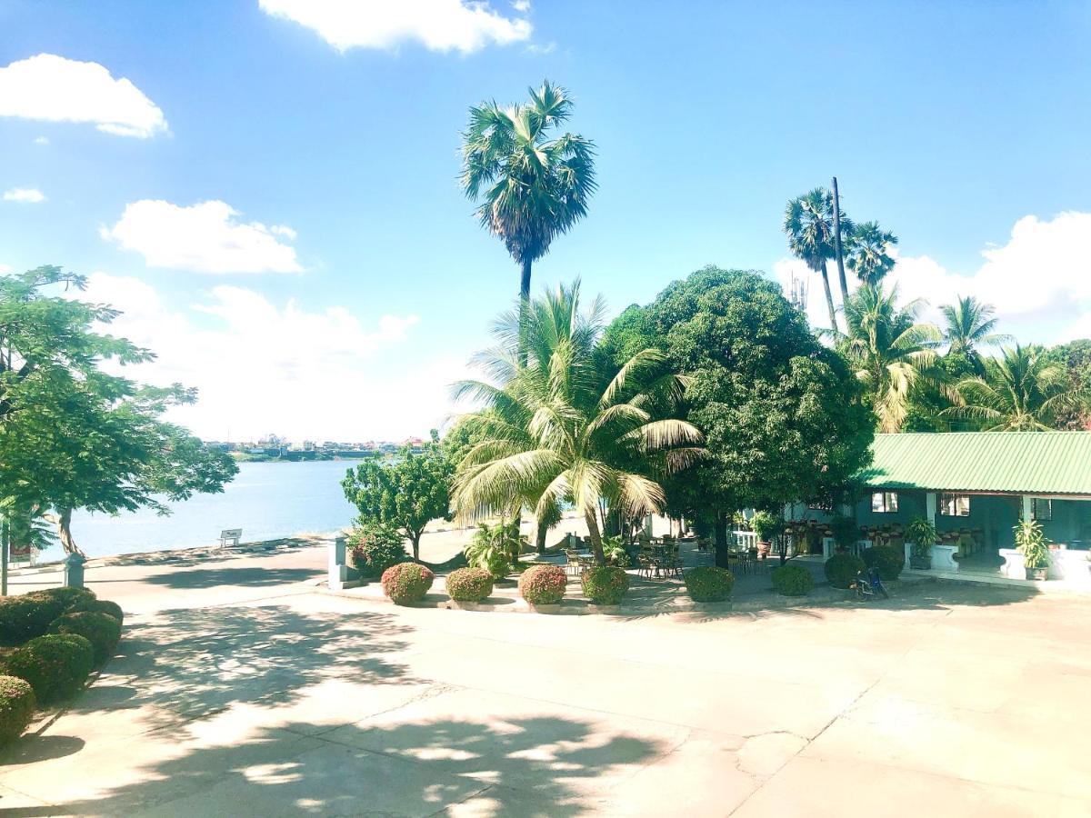 Mekong Hotel Thakhek Exteriör bild